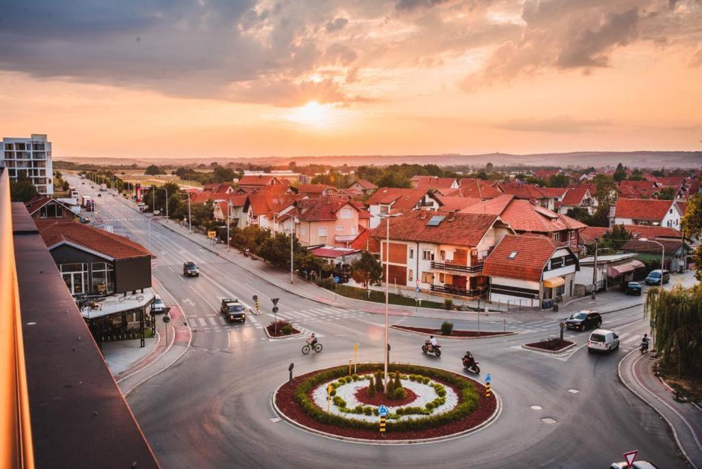 Sky Apartmani & Spa Leskovac  Extérieur photo